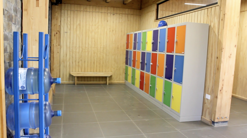Oficinas del Vivero Forestal León en Coelemu, construidas en madera (6)